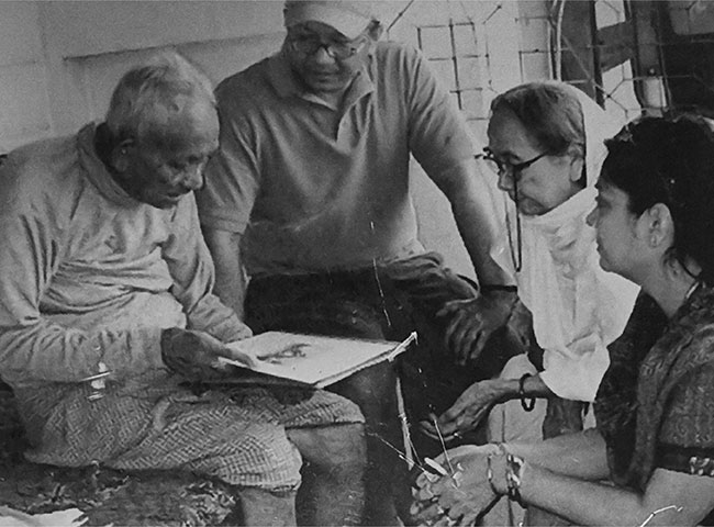Ojha Pandit N Khelchandra Singh with Maharajkumari Binodini Devi